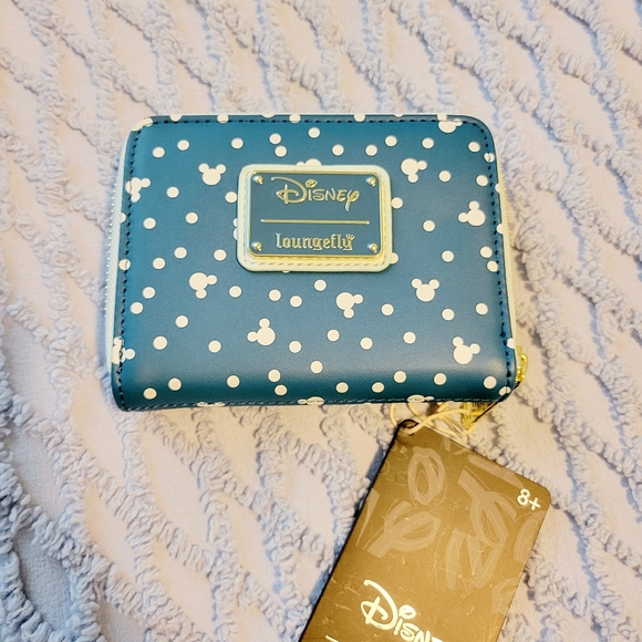 Loungefly Mickey & Minnie Mouse snowglobe zip around wallet NWT - Picture 2 of 2
